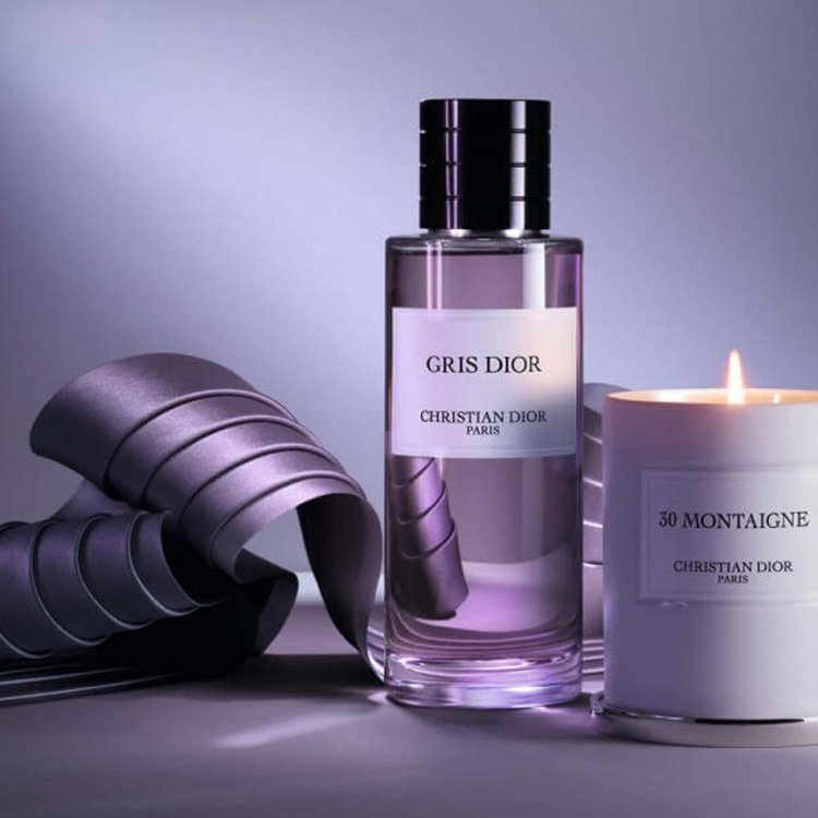 3348901123037-dior-dior-gris-dior-edp-250-ml_2.jpg Dior Gris Dior EDP 125 ml - الصورة 3